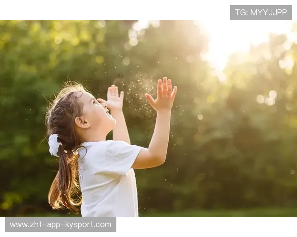 哈兰德的慈父时光：他如何用微笑点亮童年的阳光