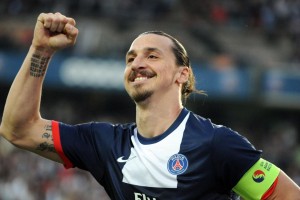 开云APP-VAR争议：关键判罚案例复盘与技术改进建议，var案例分析